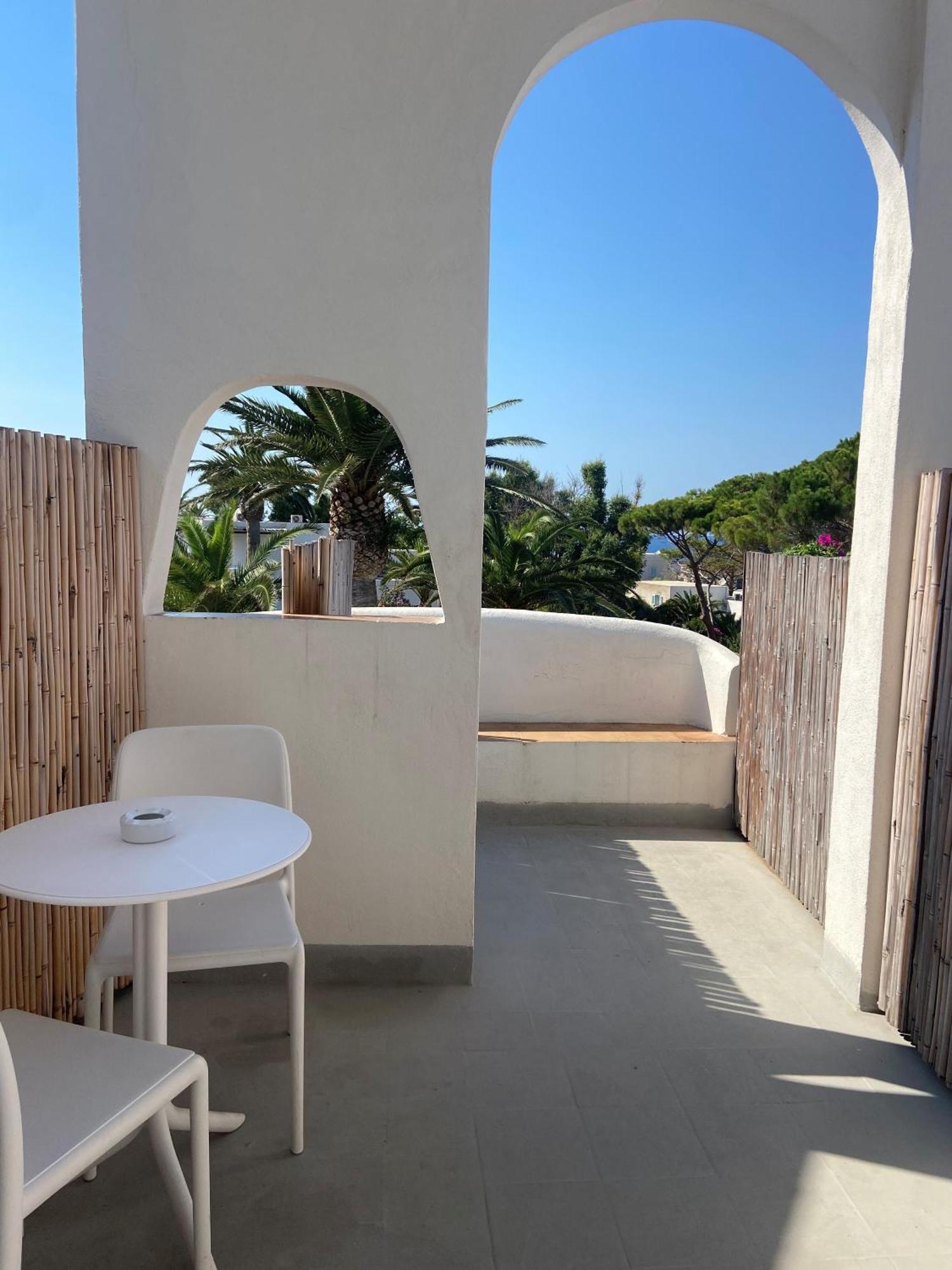 La Sciara Resort Hotel Стромболи Екстериор снимка